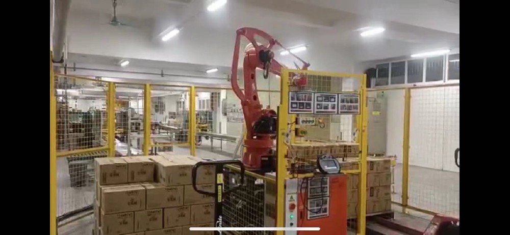 Shenzhen Weihua handling and stacking industrial robot, loading and unloading industrial robot manufacturer. Digital assembly line factory robot,