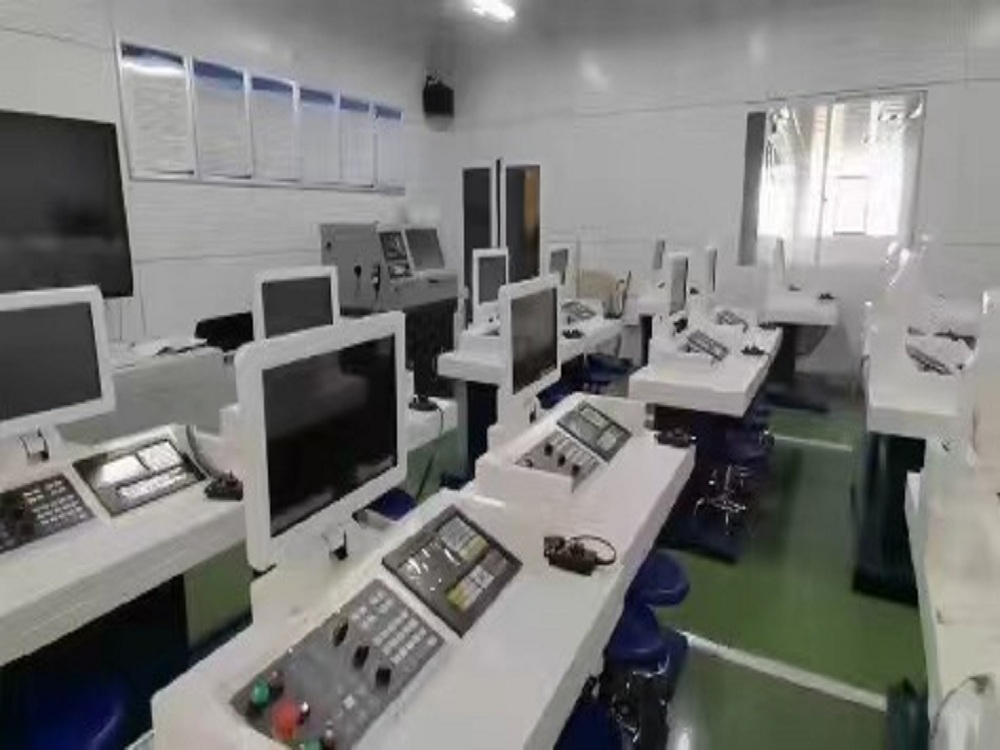 　CNC machine tool integration classroom