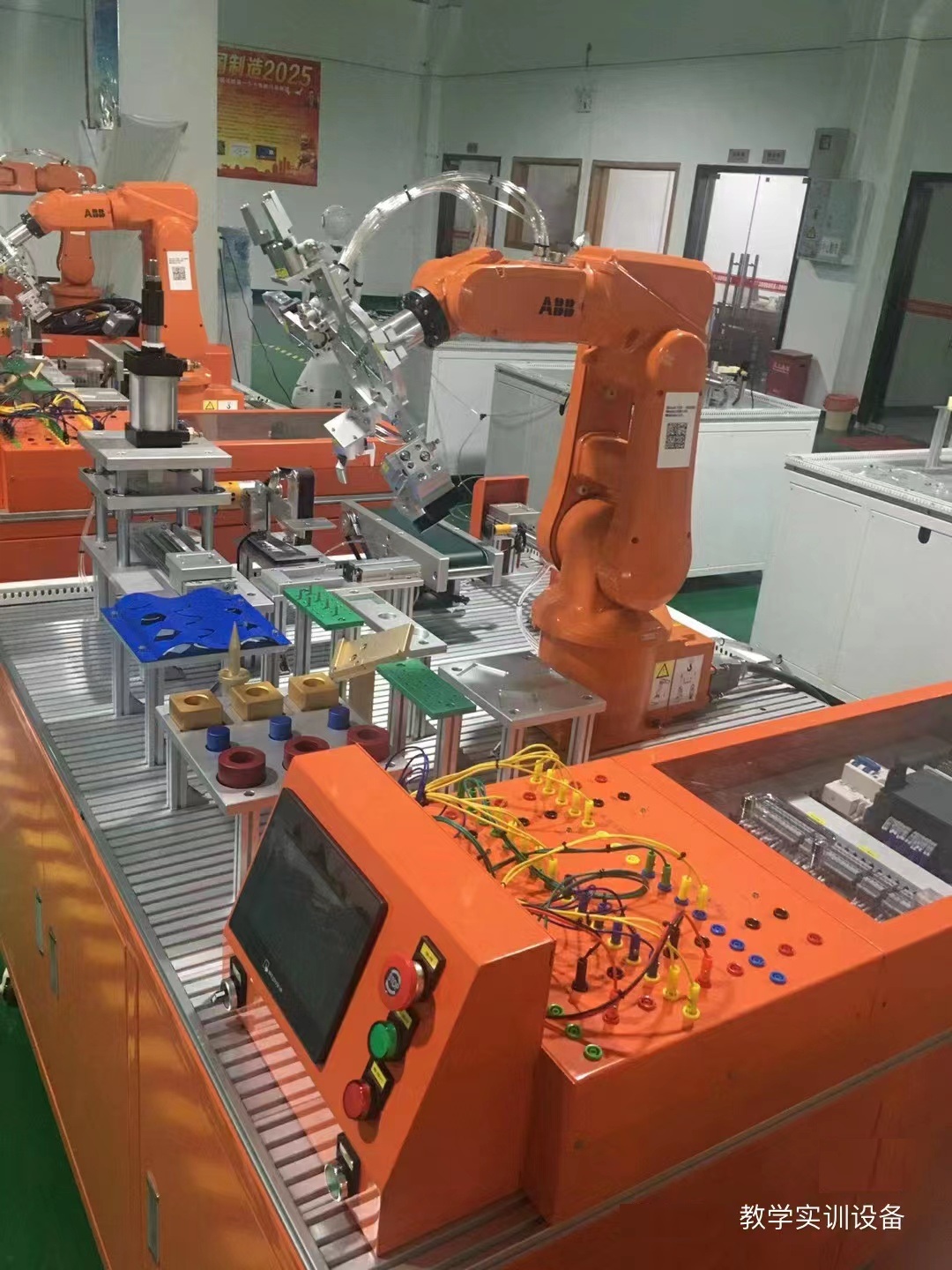 1+X工业机器人实训室建设搬运码垛工业机器人实训室